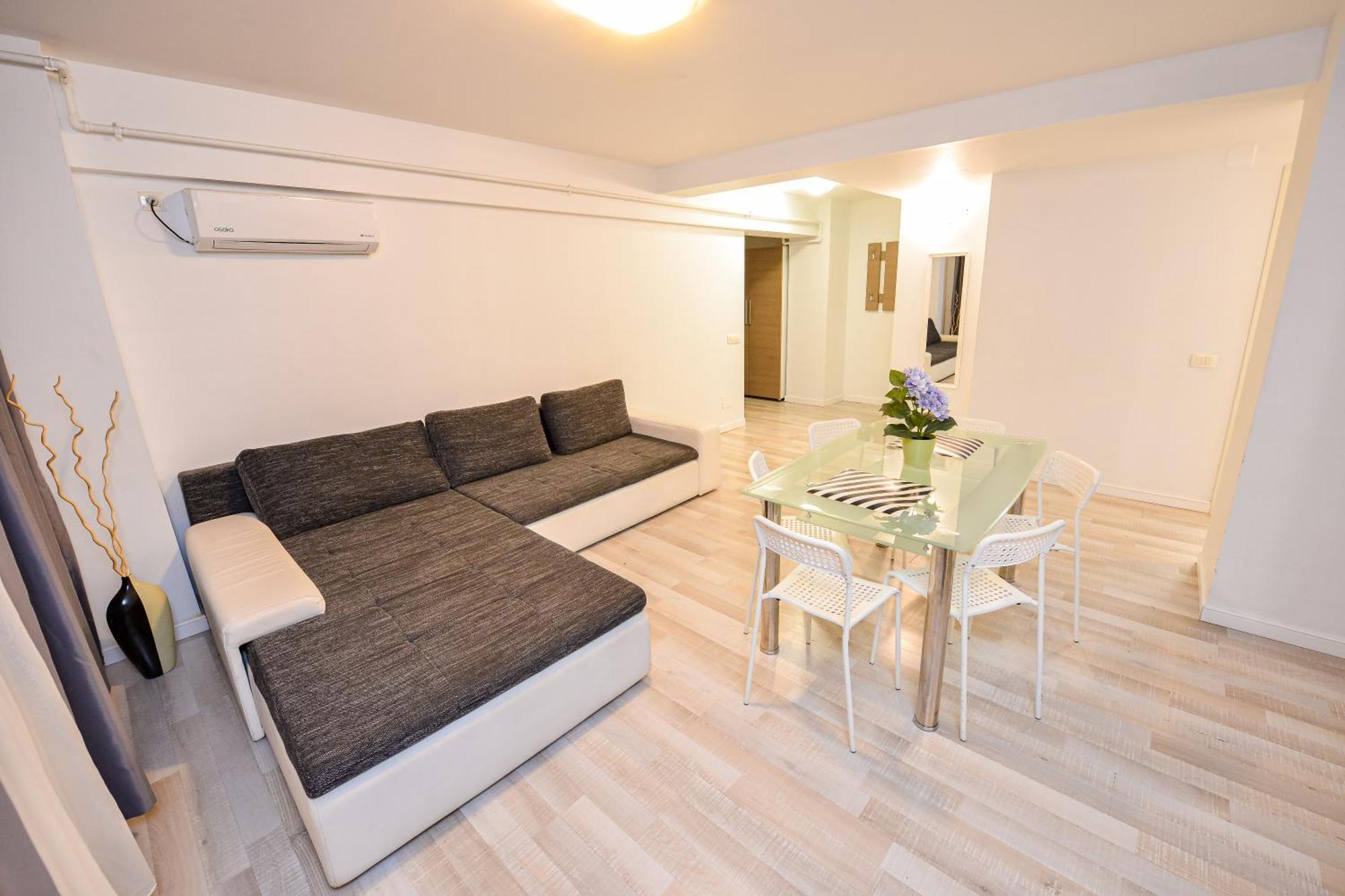 Shabbat Apartments Bukarest Exteriör bild